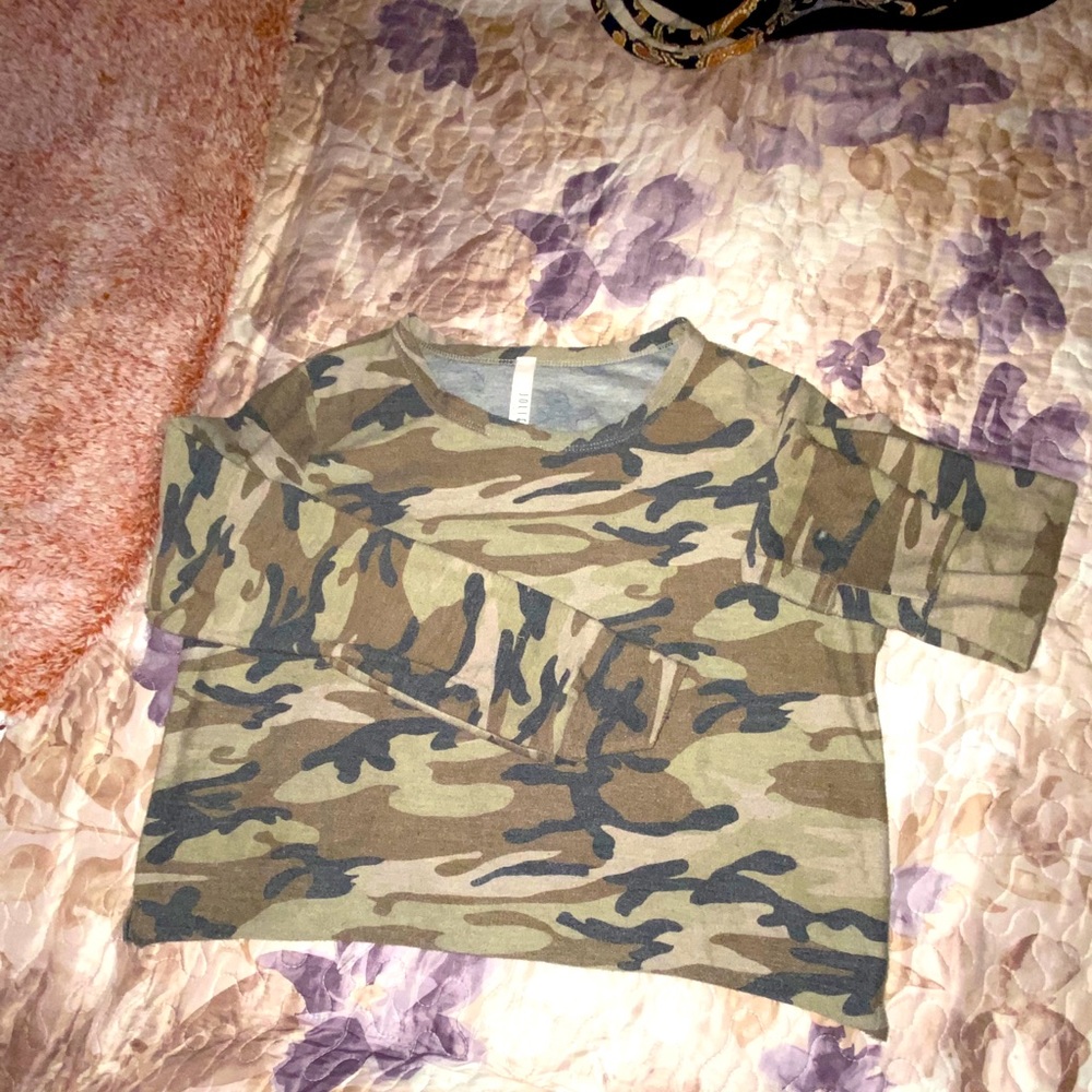 Cropped long-sleeve army top